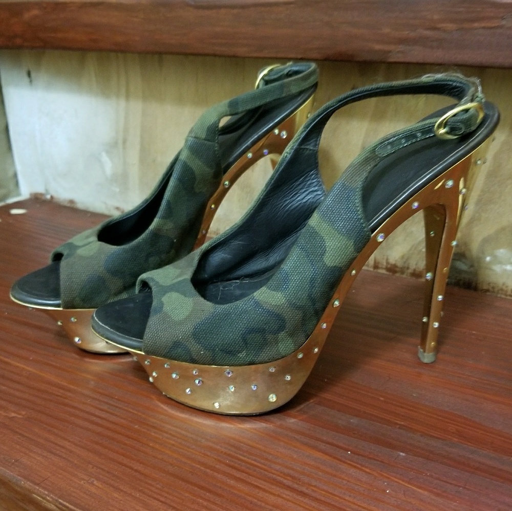 Giuseppe Zanotti Camouflage Gold rhinestone heels